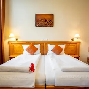 *** Bed & Breakfast Manzard Panzio Hungary